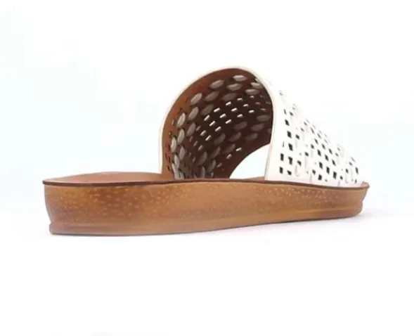 35488 Los Cabos Women's Conny White Sandal