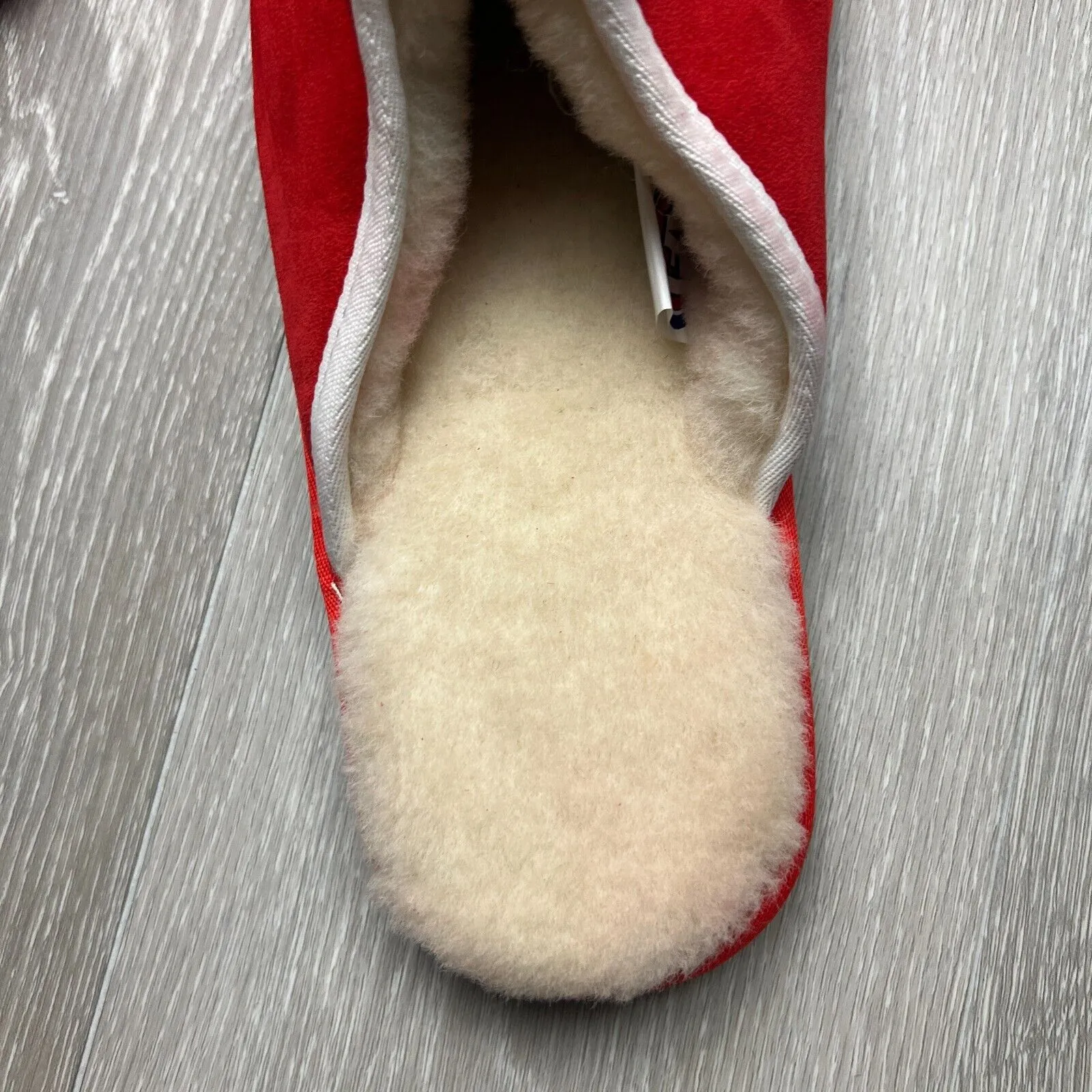 AFL Team Kicks Sydney Swans Merino Wool Slippers Size US W 15 / M 14