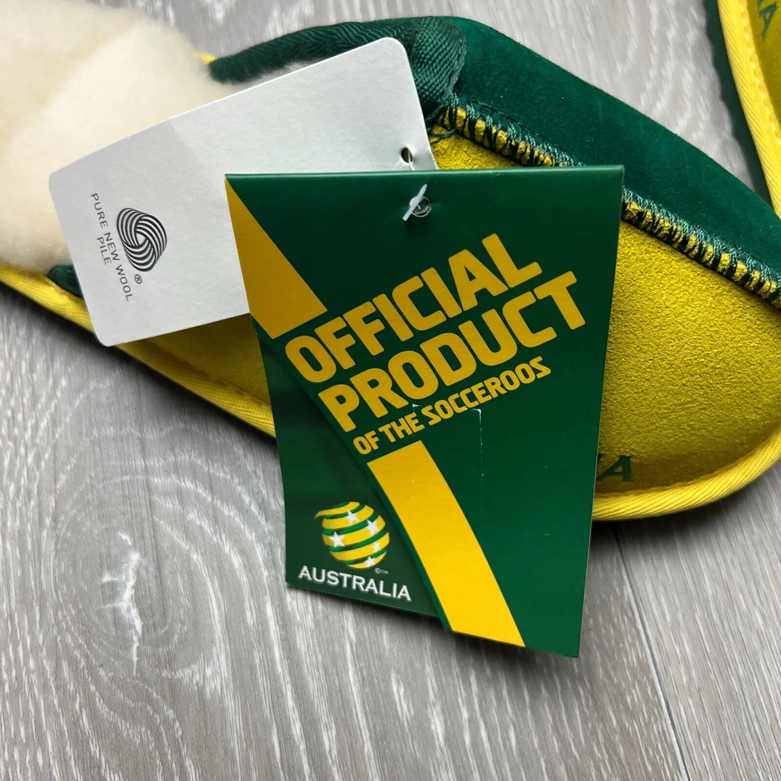 Australia Socceroos Merino Wool Slippers Size US W14 / M13 (new)