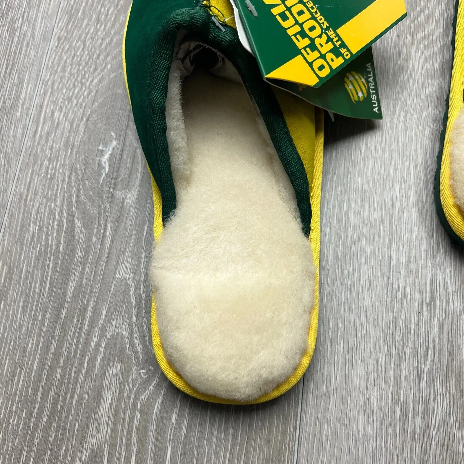 Australia Socceroos Merino Wool Slippers Size US W14 / M13 (new)