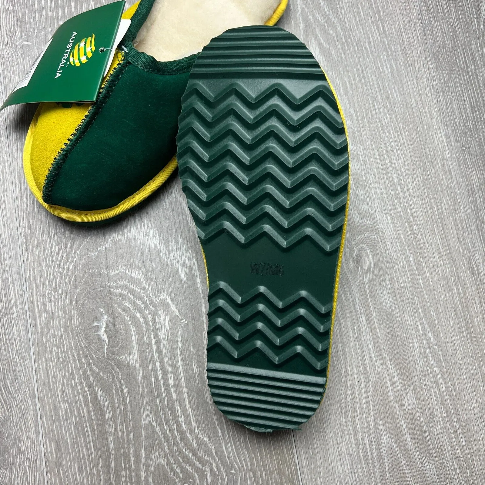 Australia Socceroos Merino Wool Slippers Size US W14 / M13 (new)