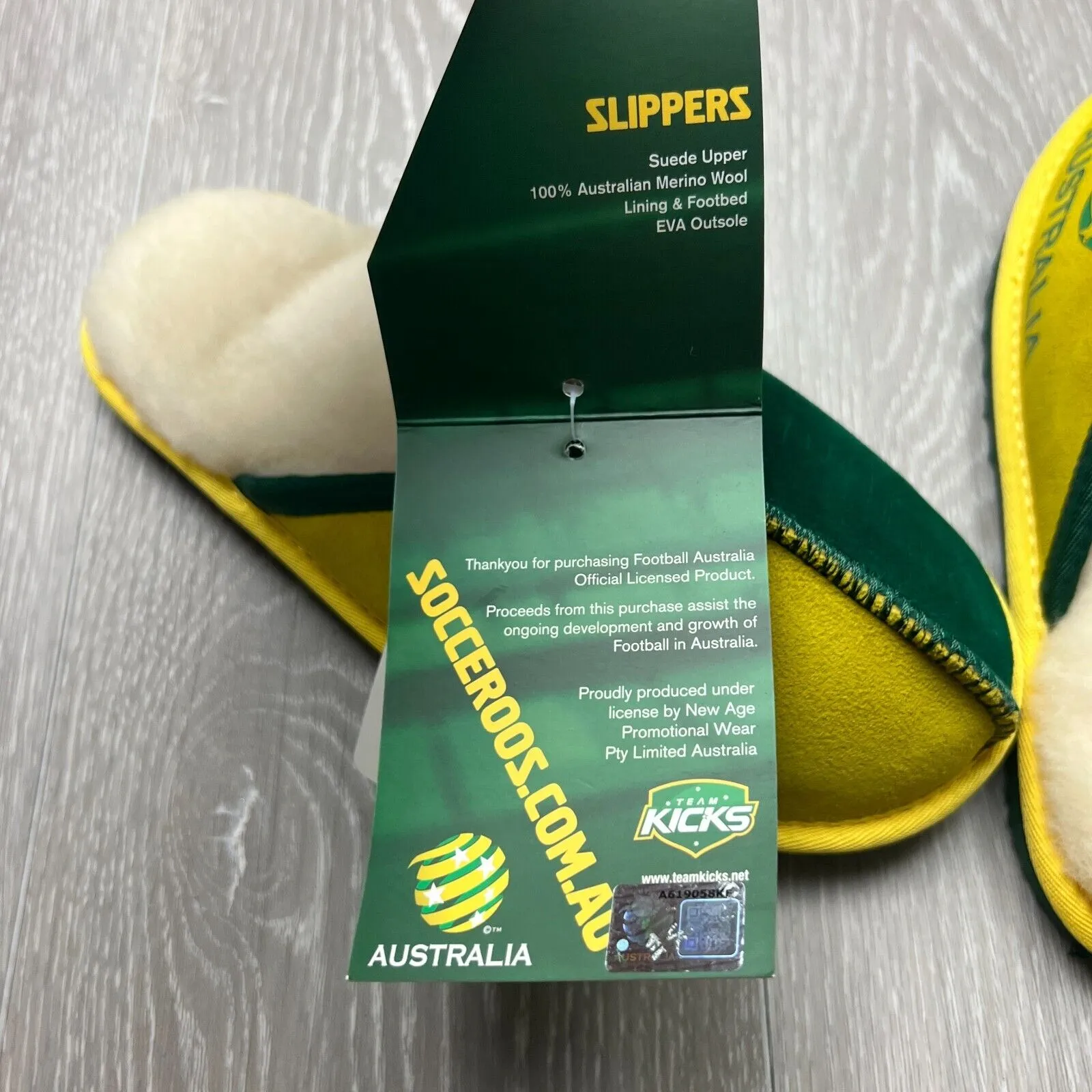 Australia Socceroos Merino Wool Slippers Size US W14 / M13 (new)