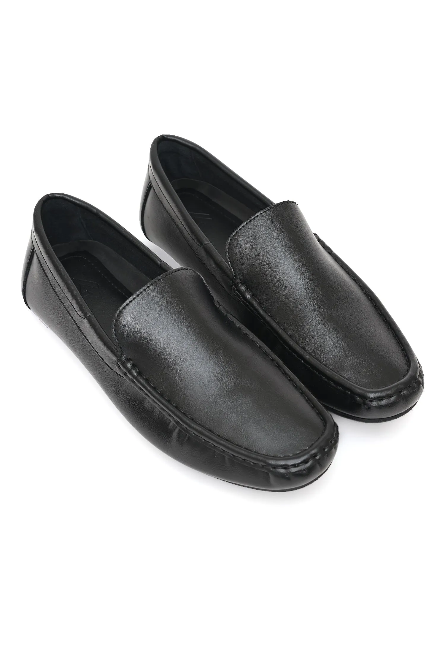 CLASSIC LEATHER MOCCASIN WITH HAND-STITCHED DETAILING-BLACK