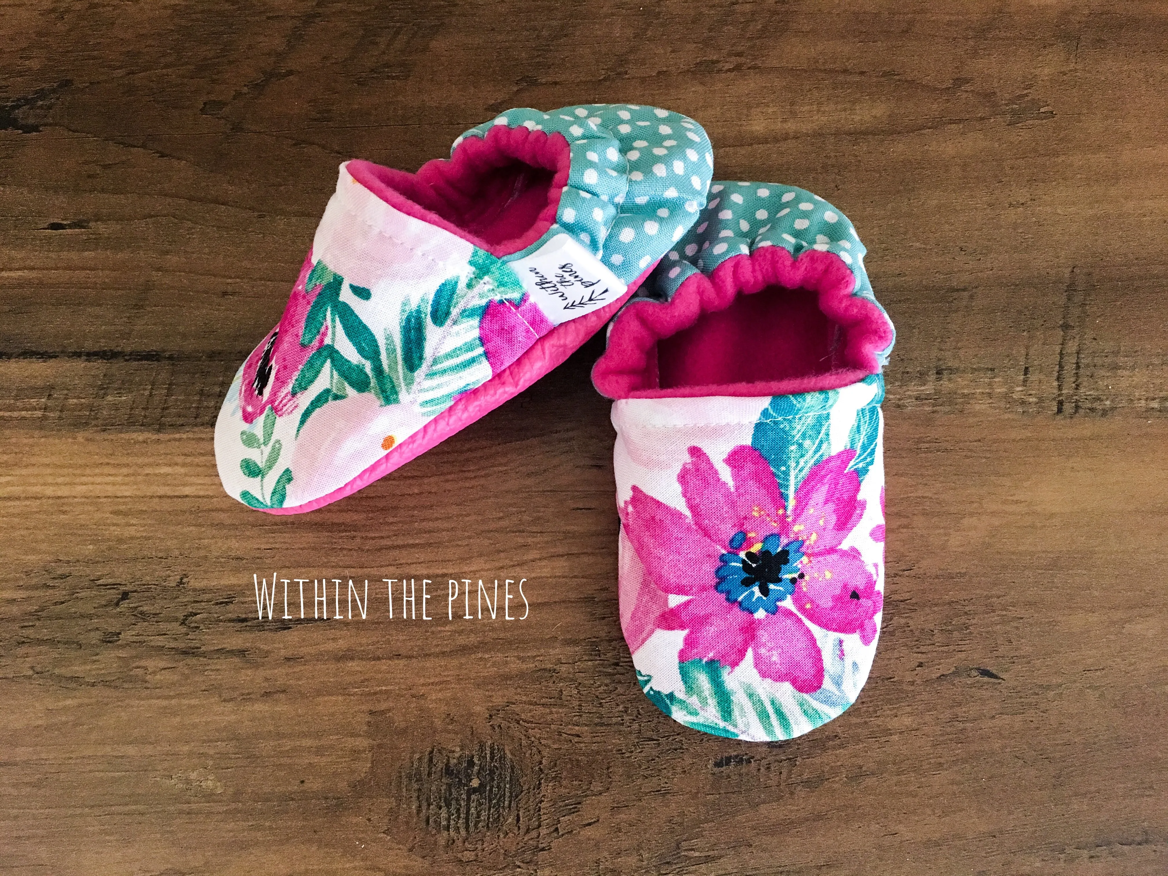 Floral Dot Moccs