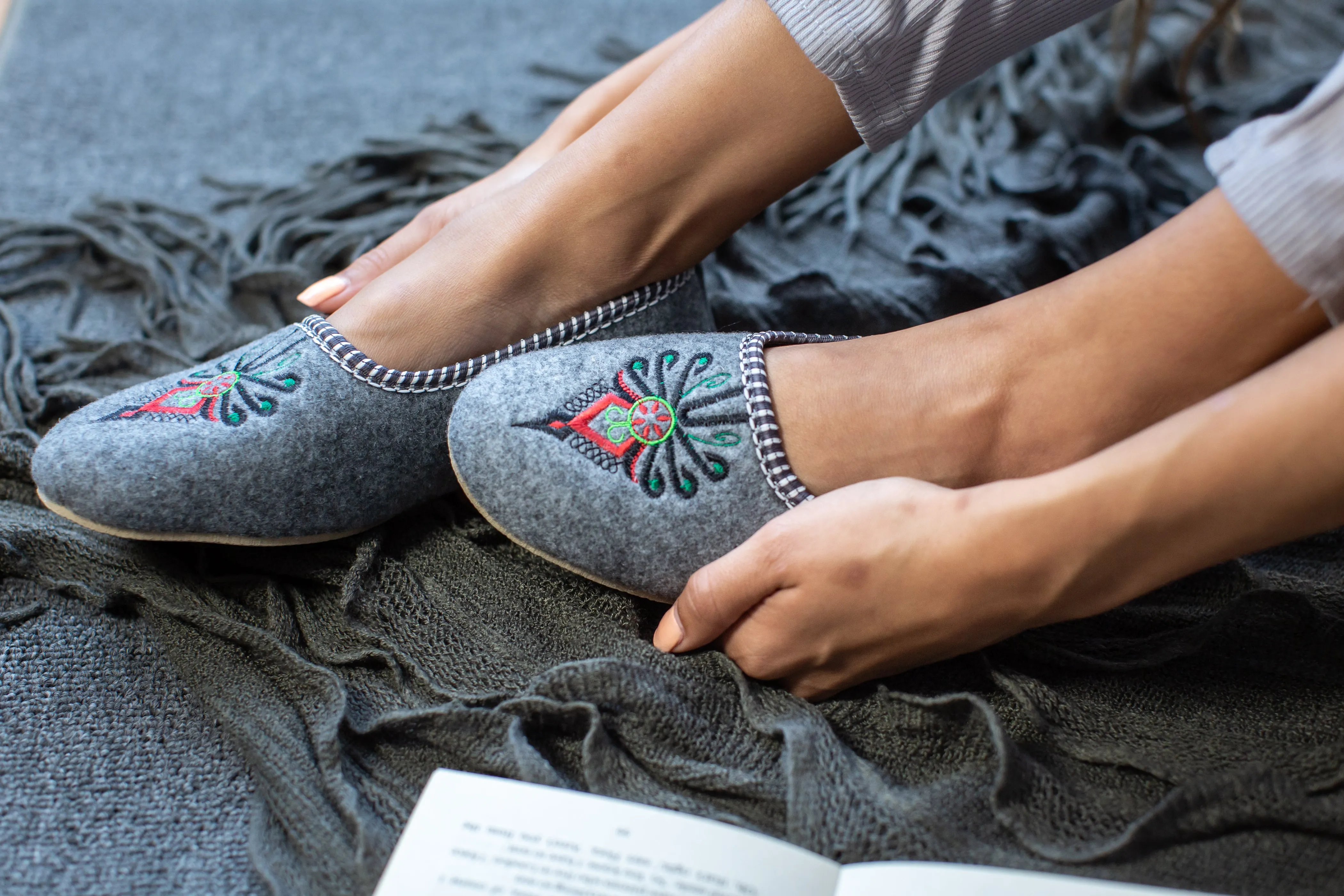Highlander Felt Slippers