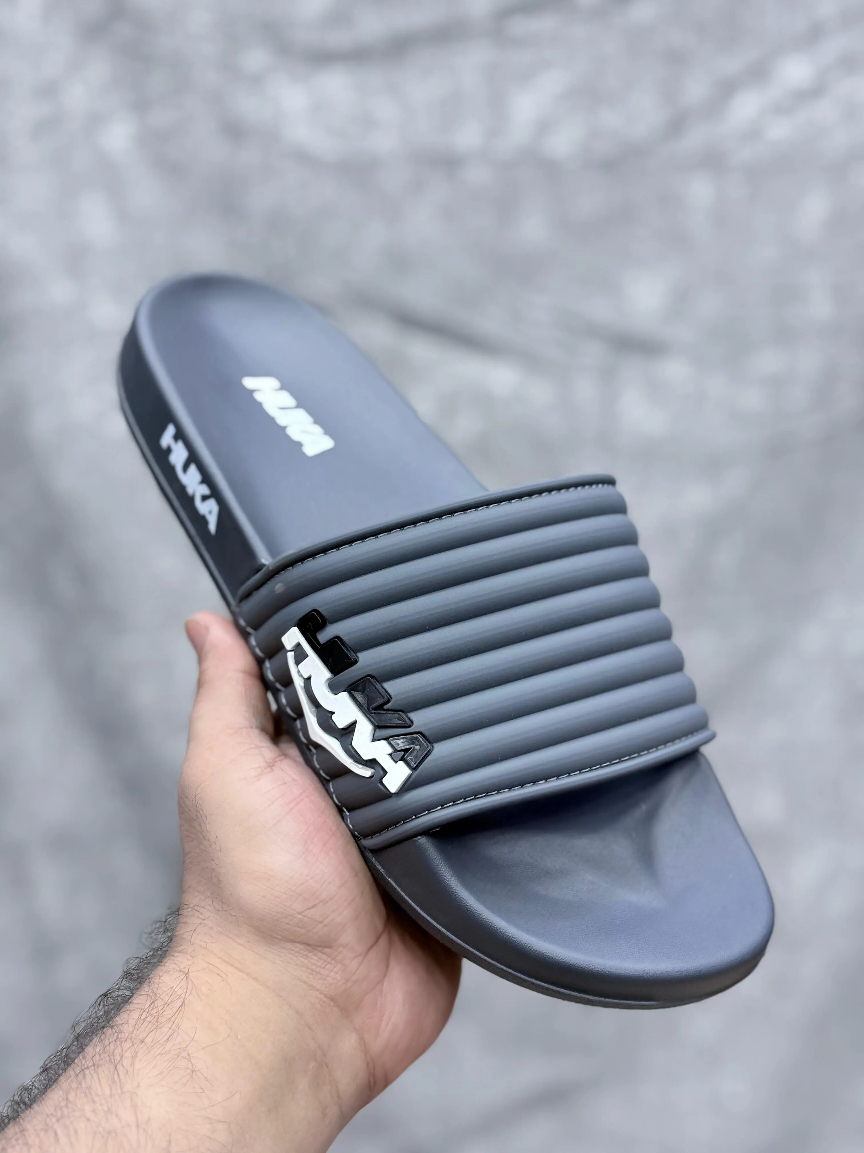 HUKA Slides-Grey