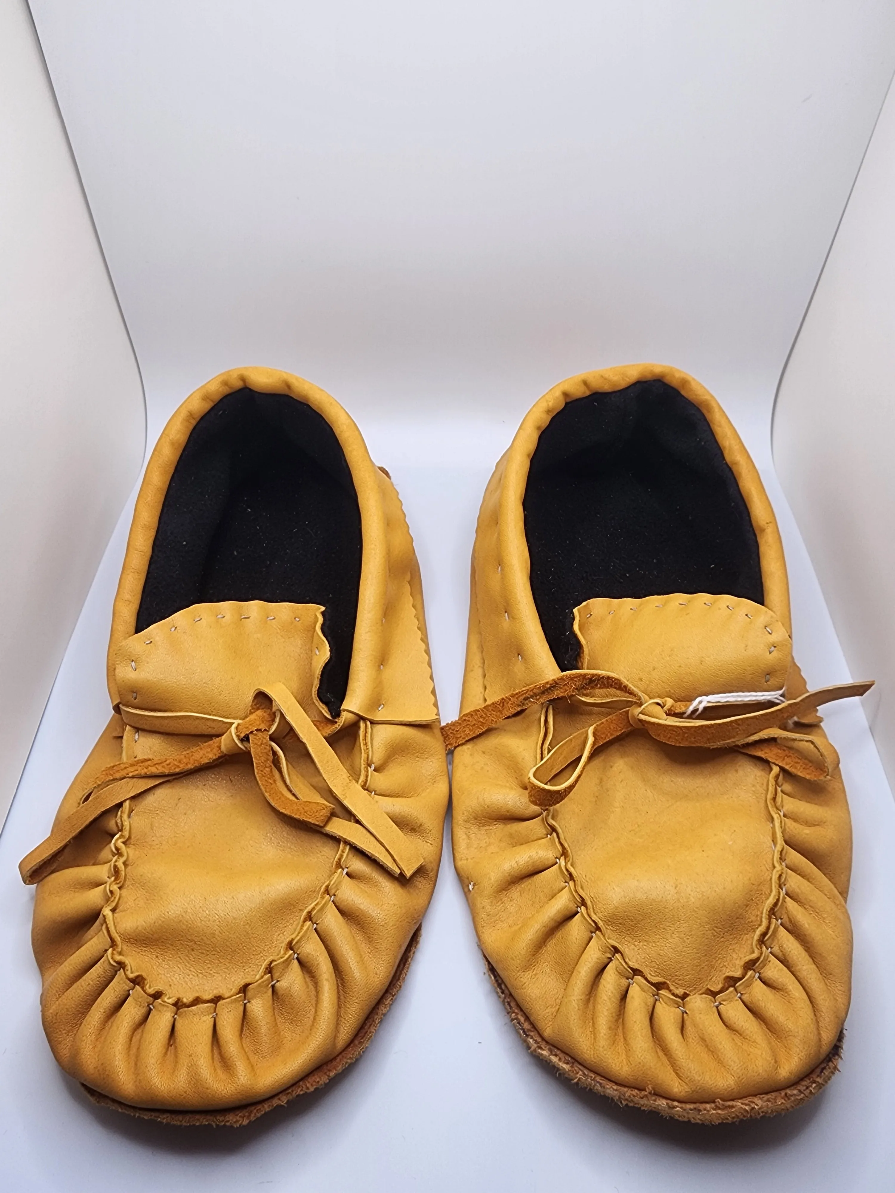 Leather Moccasins - Size 8(U.S) - Plain