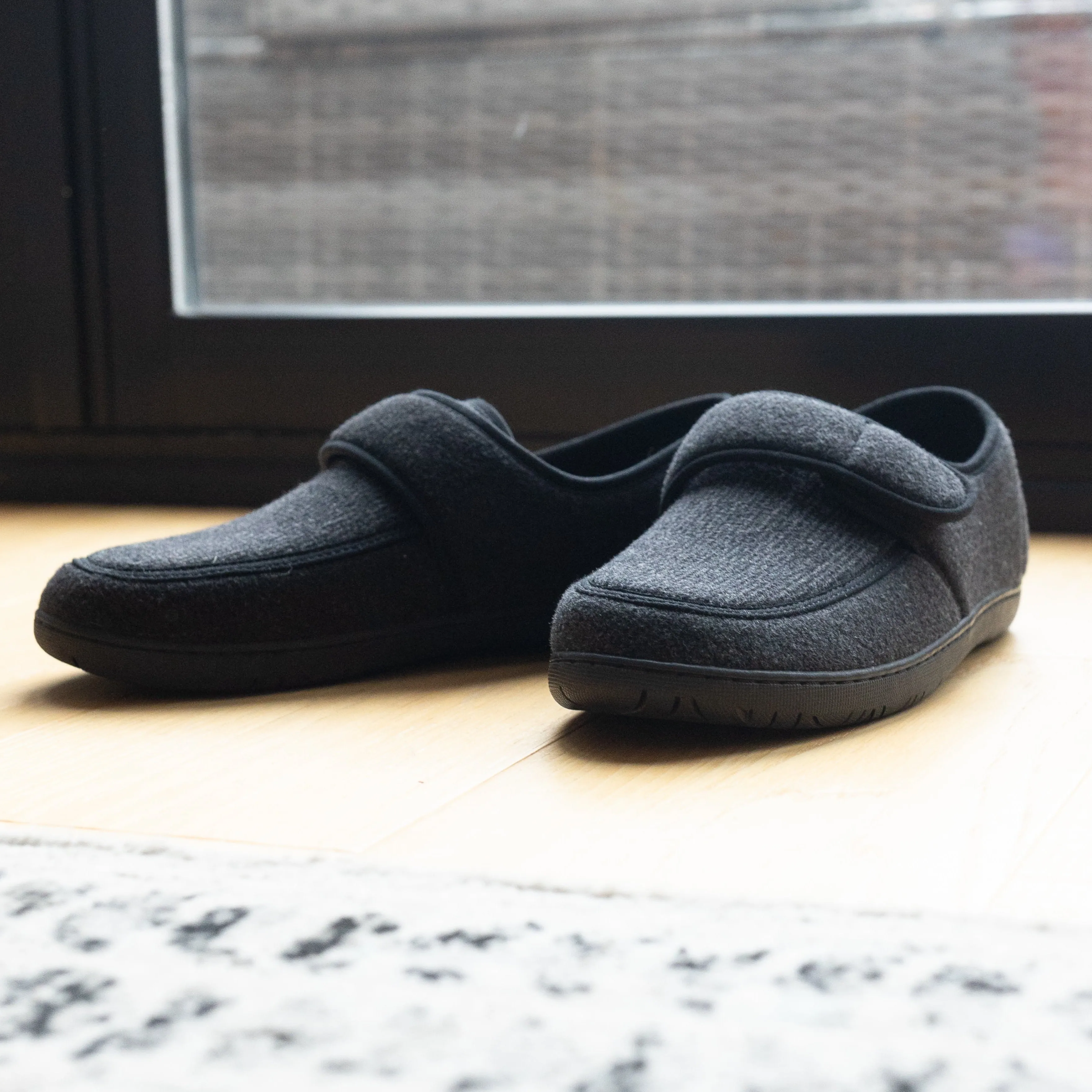Morgan 2 Black Wool Men's Slipper
