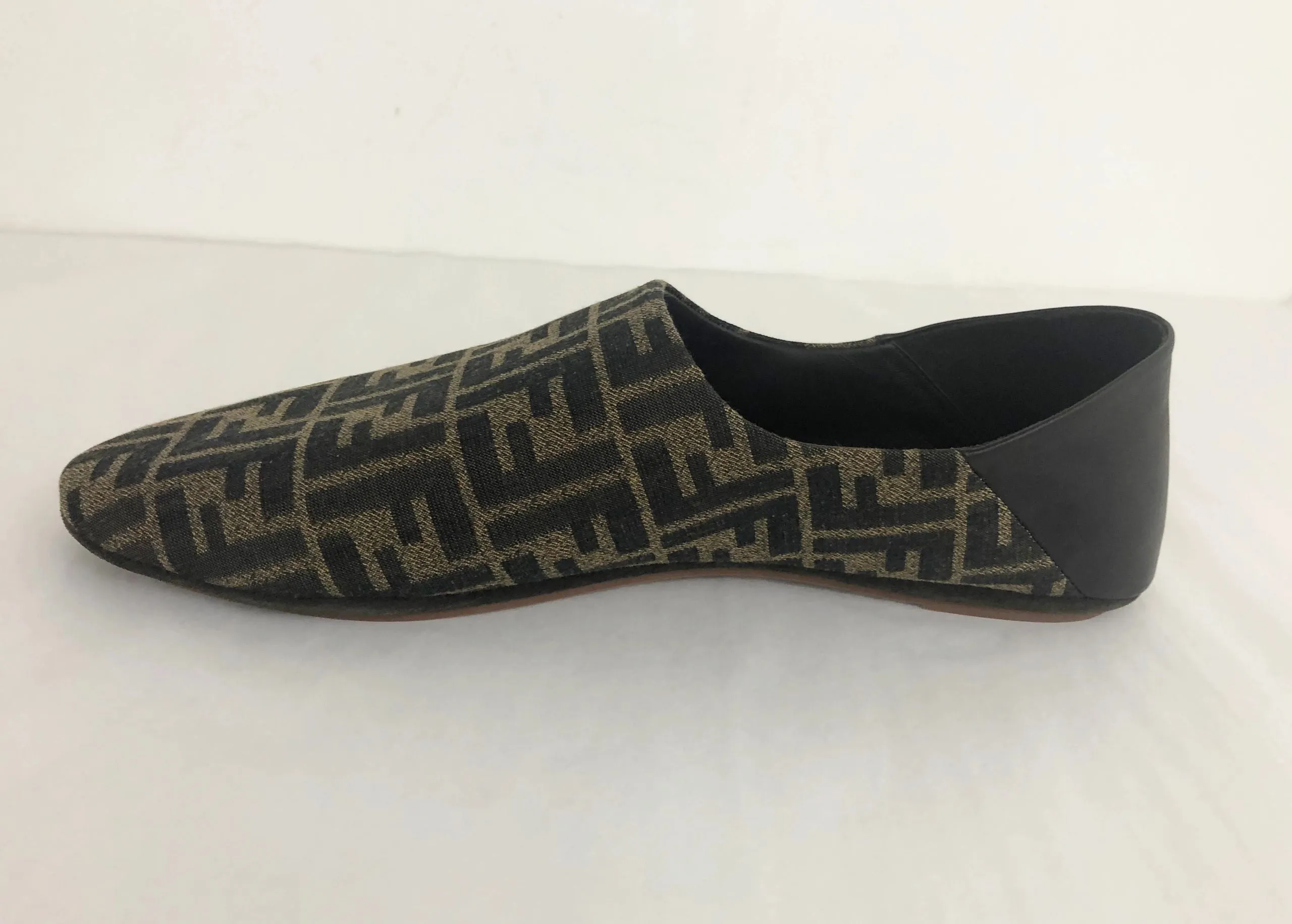 NEW Men's Fendi Ff Logo Slippers Size 12 Us