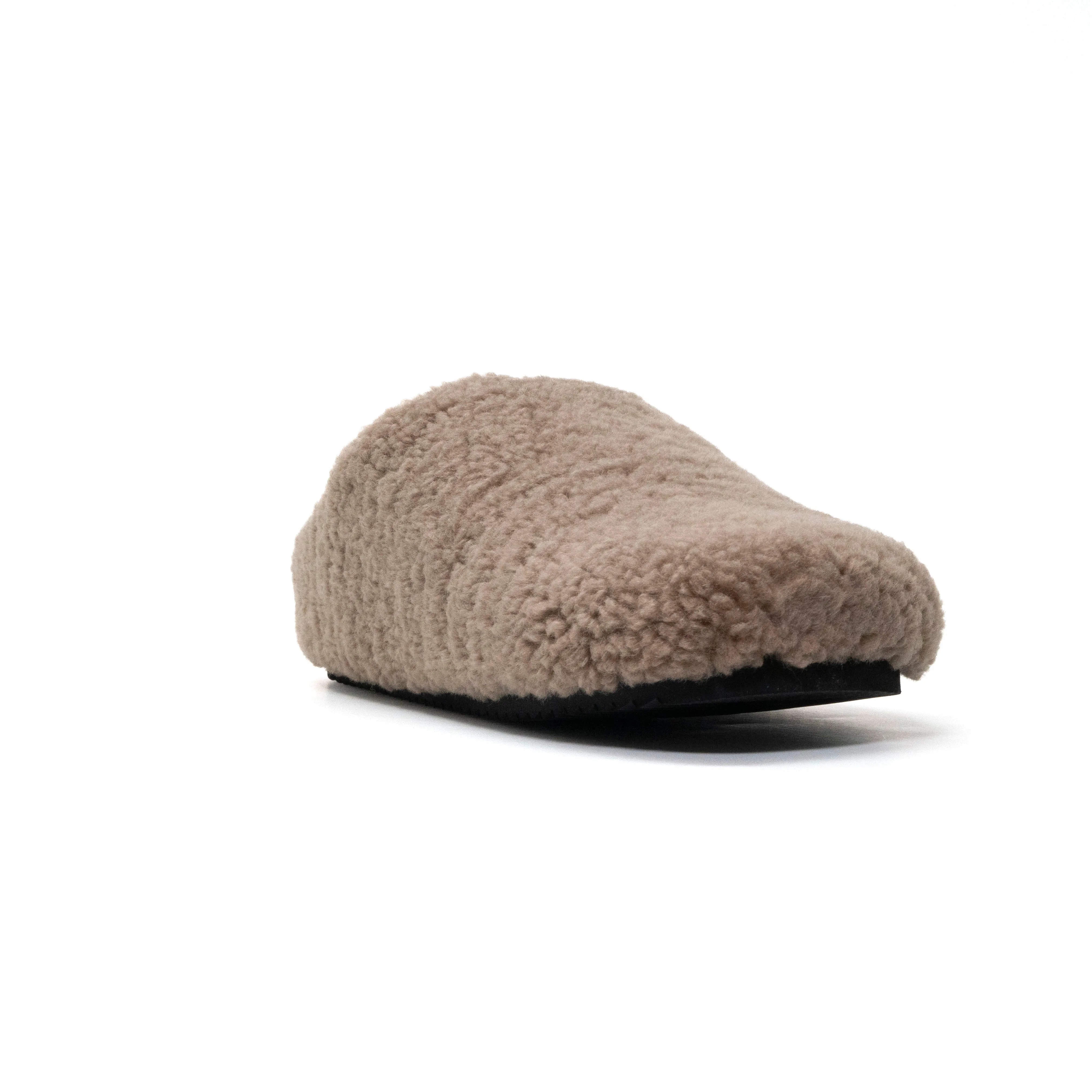 ROAM FUZZY CLOG OAT FAUX SHEARLING