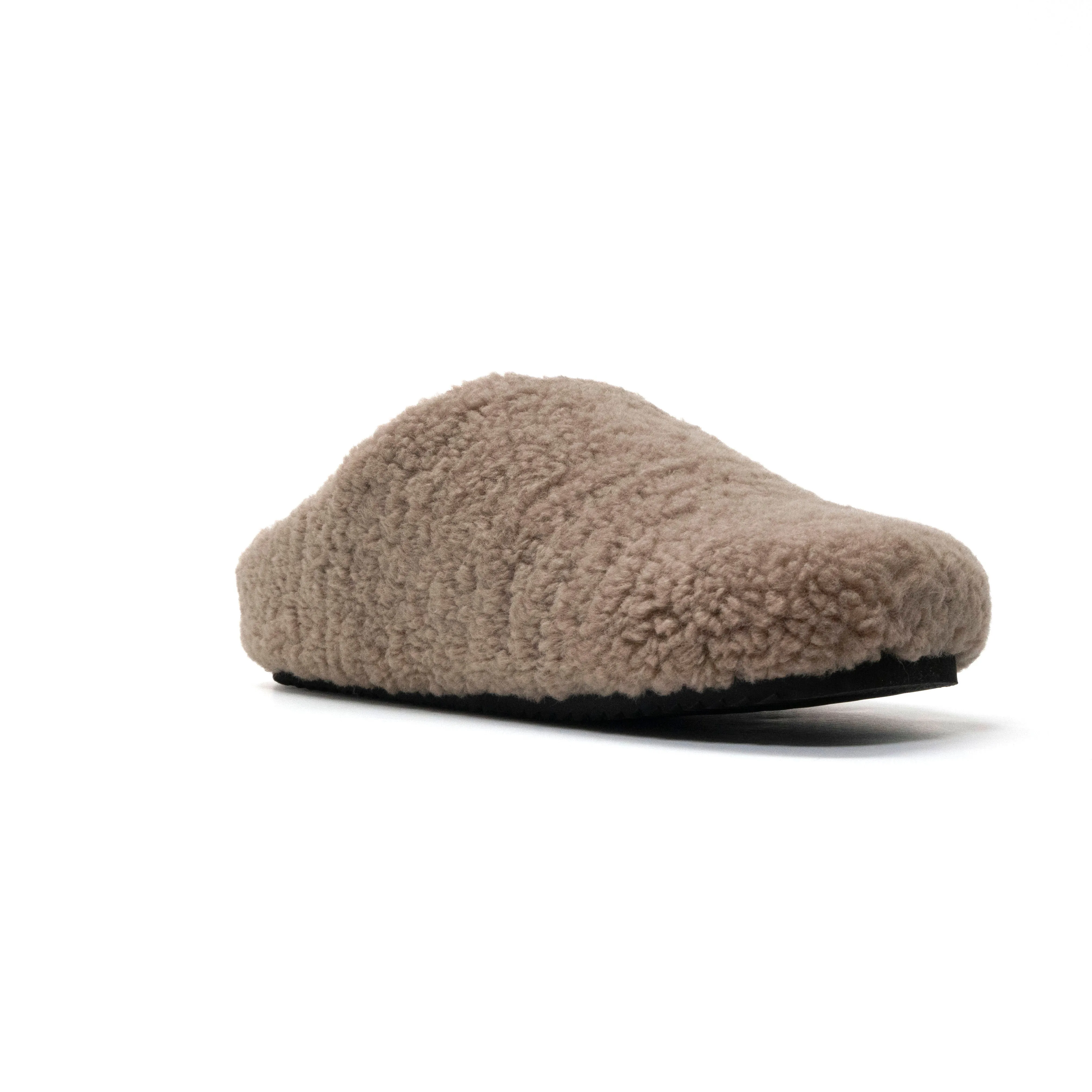 ROAM FUZZY CLOG OAT FAUX SHEARLING
