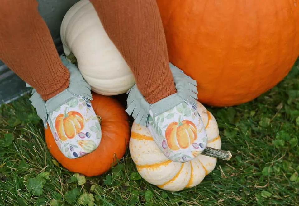 Sage Pumpkin Moccs
