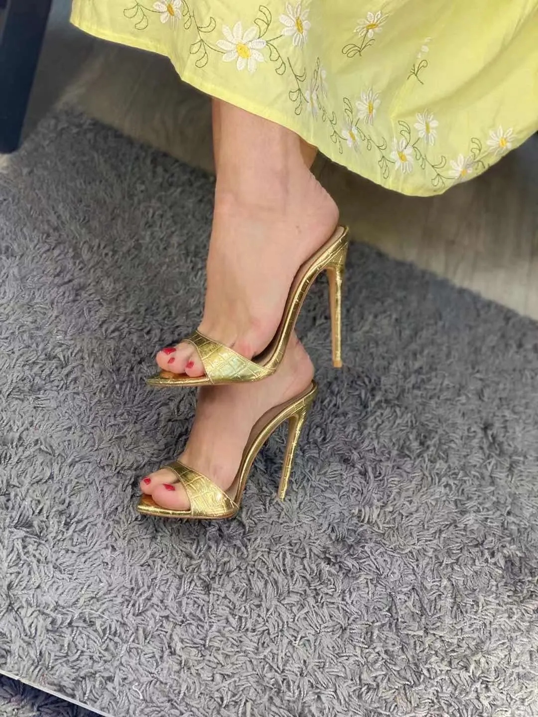 Slip On Thin High Sandals Big Size  Classic Fashion Lady