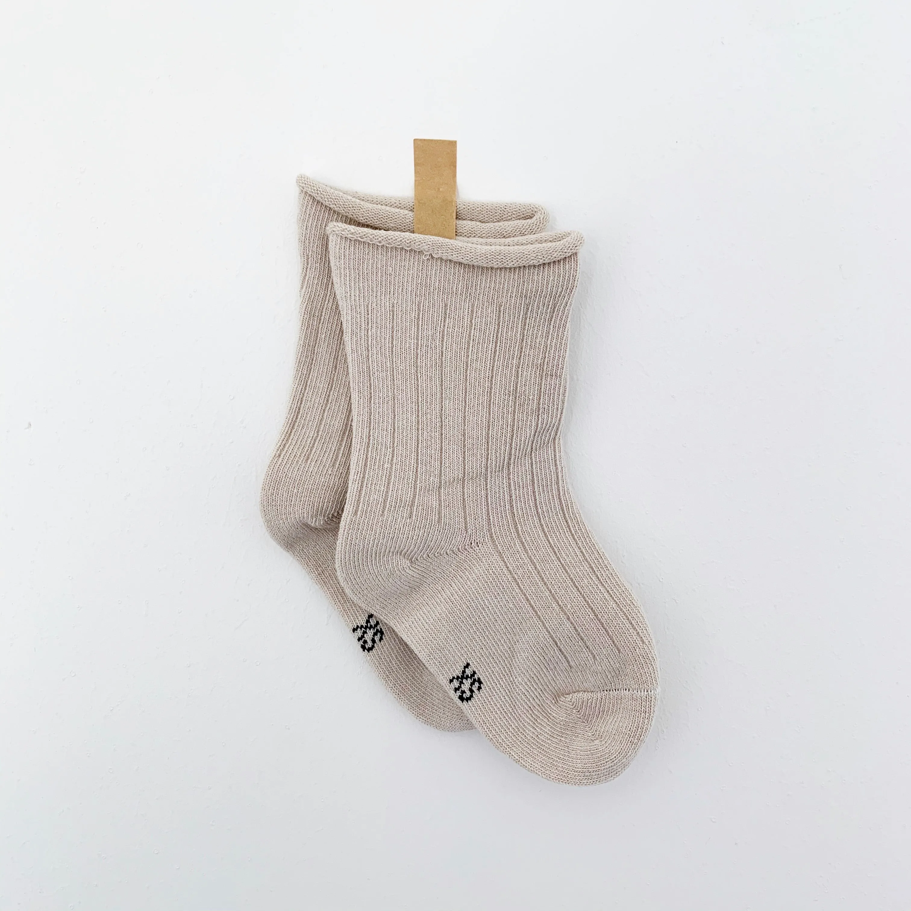 TINY TROVE RIBBED SOCKS SAND