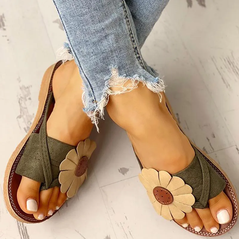 Toe Post Flower Design Flat Sandals