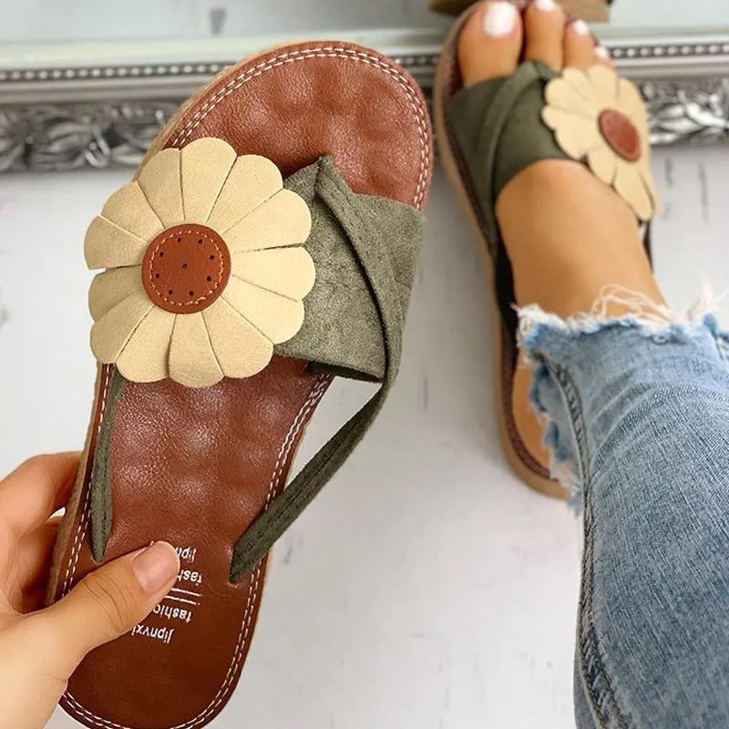 Toe Post Flower Design Flat Sandals
