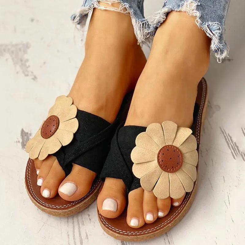 Toe Post Flower Design Flat Sandals
