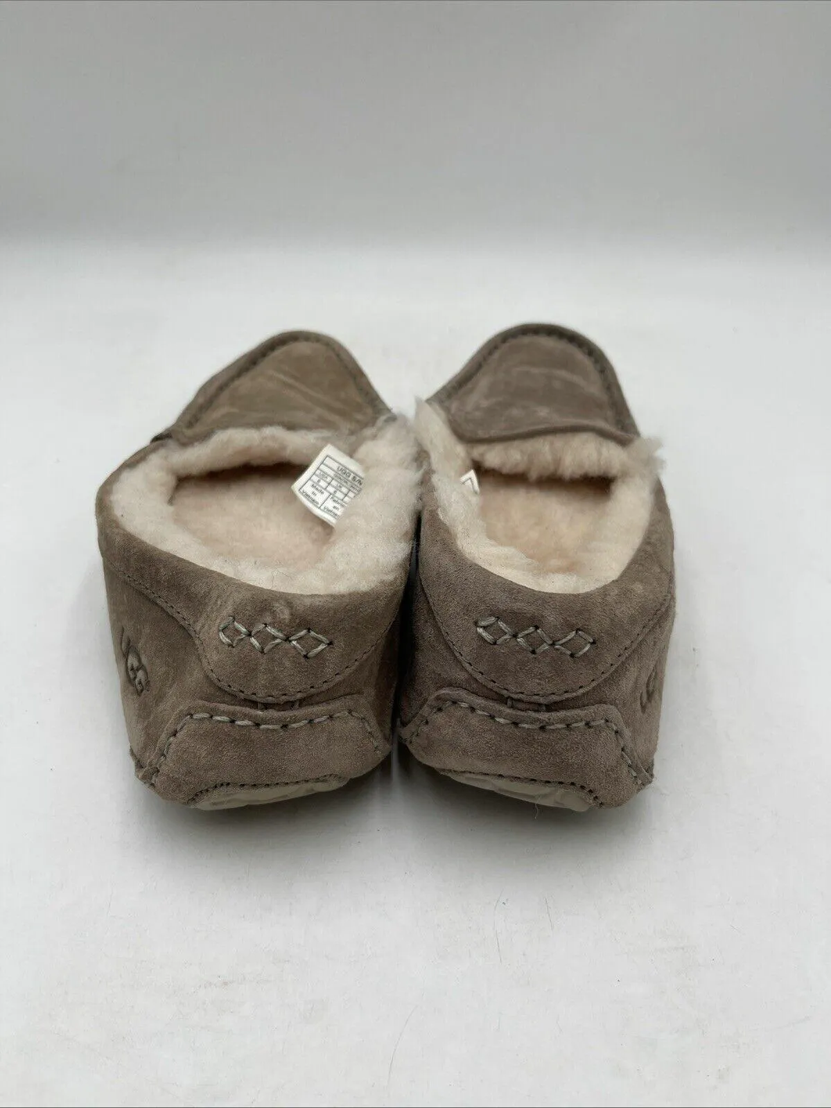 UGG Women's Ansley Slippers Grey Size 8 - Very Good