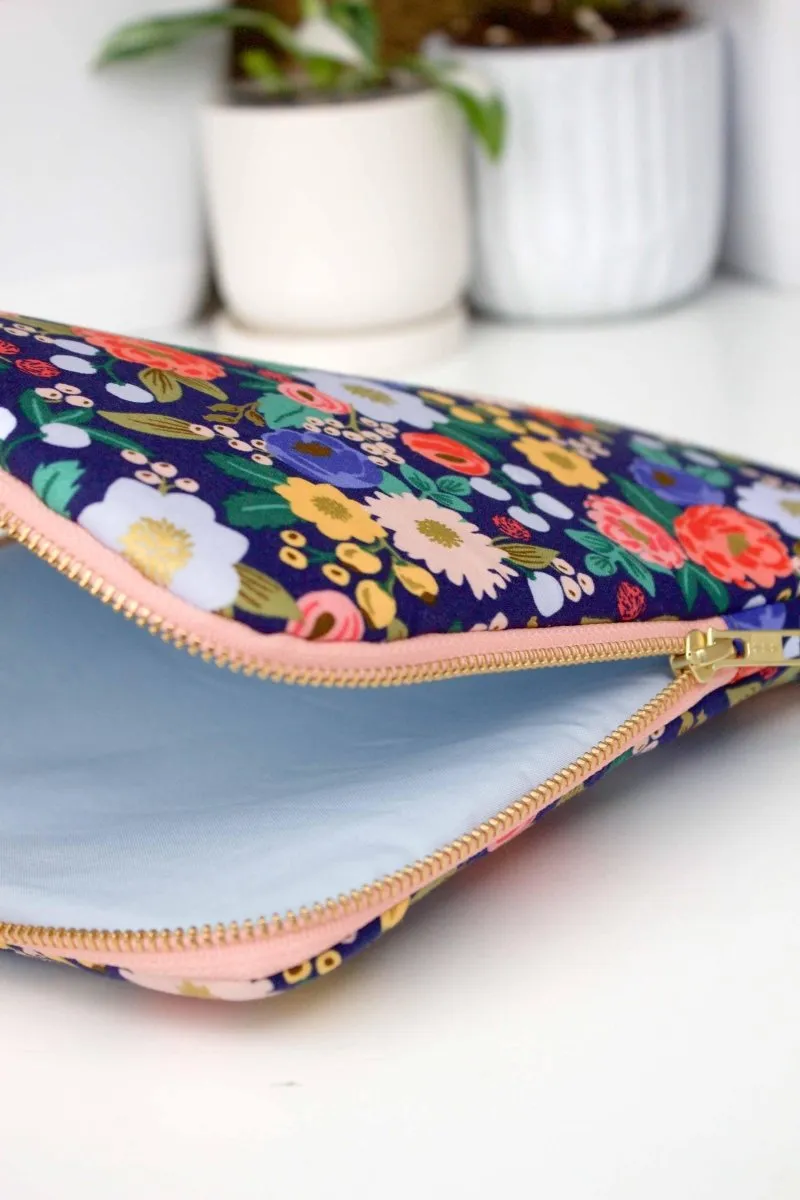 Vintage Garden 11" Device Tablet Sleeve