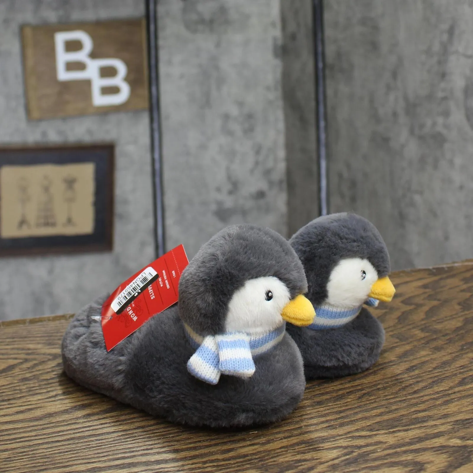 Wondershop Toddler Girls Holiday Penguin Character Slippers 91651329 Gray 7T-8T